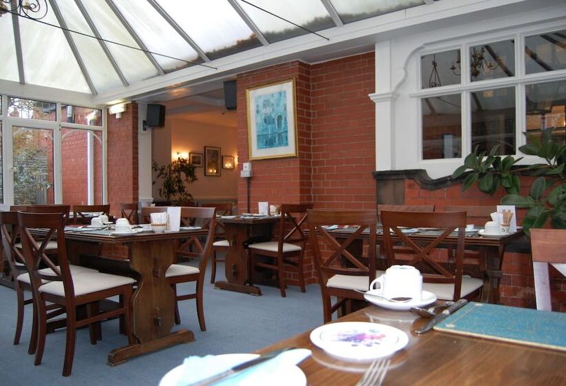 Otel The Chester Court