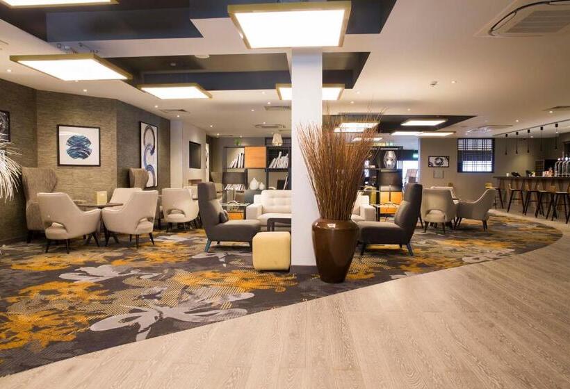 בית מלון כפרי Crowne Plaza Basingstoke, An Ihg