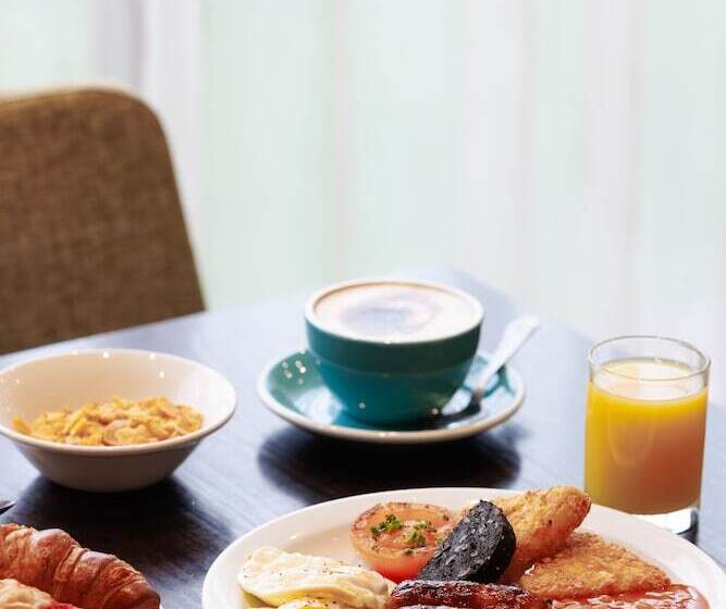 هتل Doubletree By Hilton  Bristol North