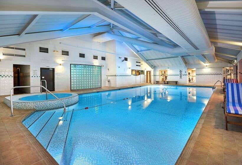 هتل Doubletree By Hilton  Bristol North