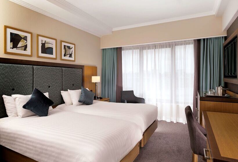 هتل Doubletree By Hilton  London  Victoria