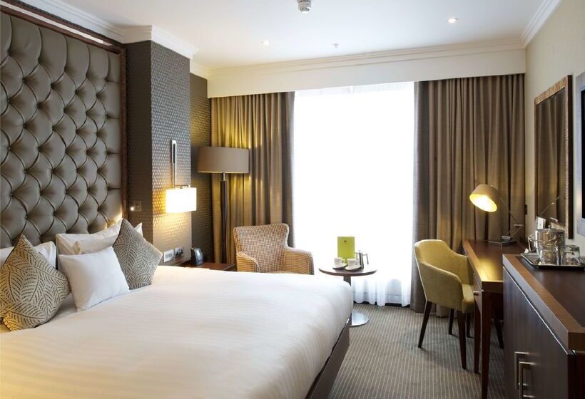 Отель Doubletree By Hilton  London  Victoria