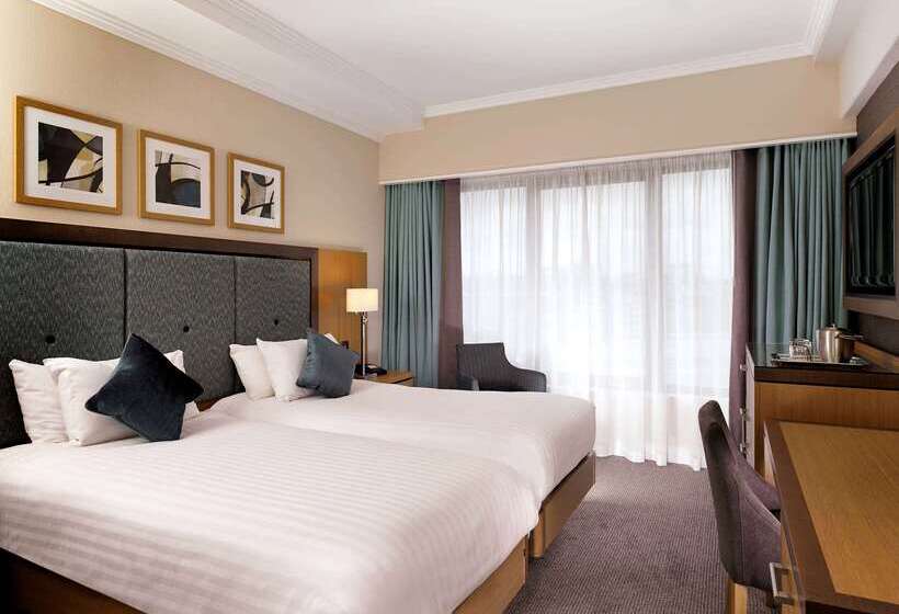 Hotel Doubletree By Hilton  London  Victoria