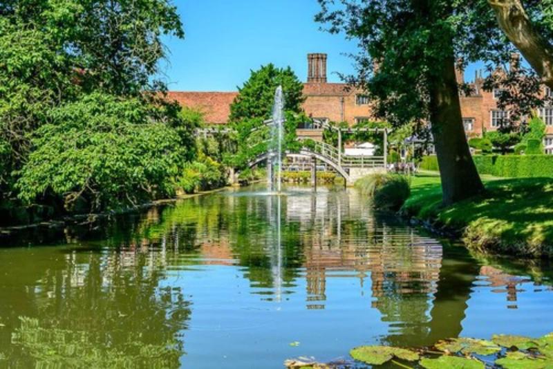 ホテル Great Fosters   Near Windsor