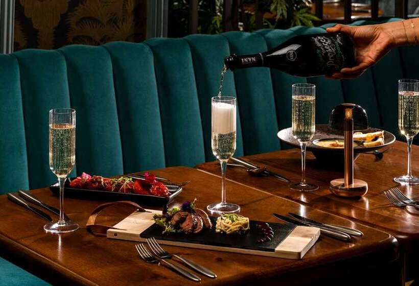 هتل Hilton Birmingham Metropole