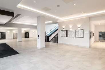 هتل Hilton London Gatwick Airport