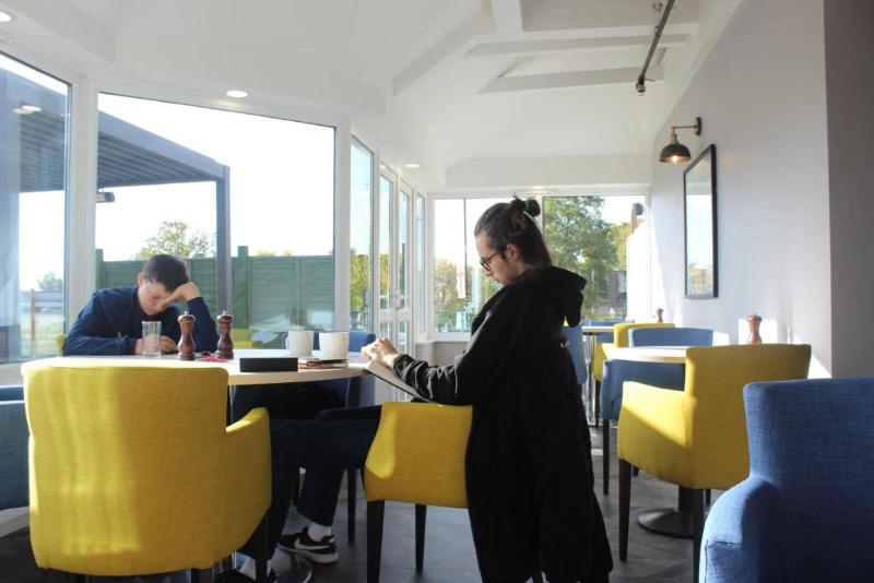 هتل Holiday Inn Kenilworth   Warwick, An Ihg