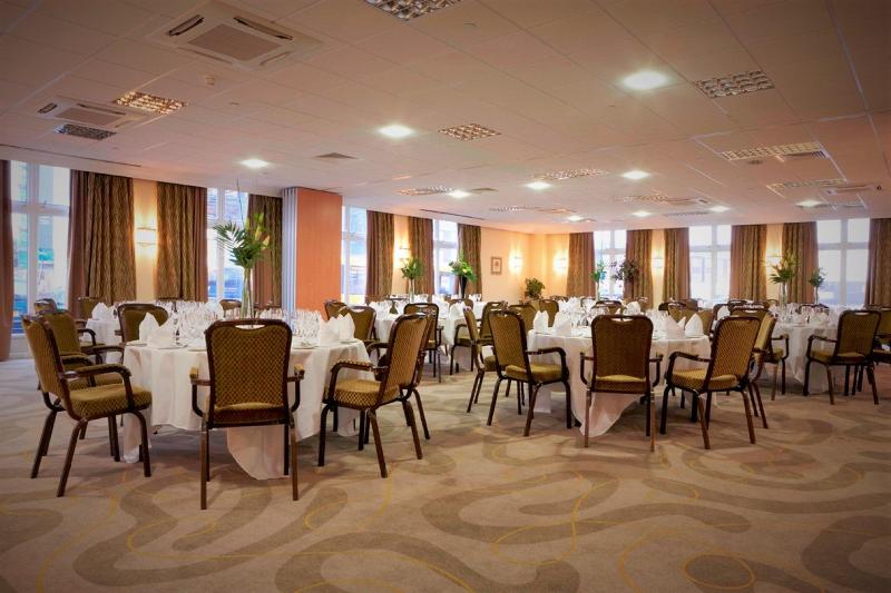 هتل Holiday Inn Kenilworth   Warwick, An Ihg