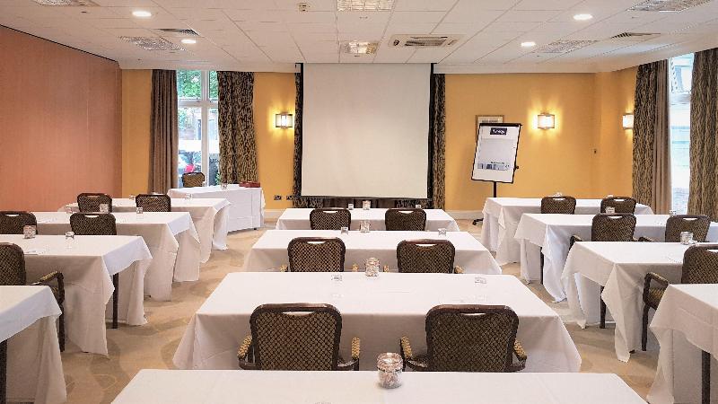 هتل Holiday Inn Kenilworth   Warwick, An Ihg
