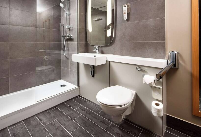 هتل Ibis Coventry South