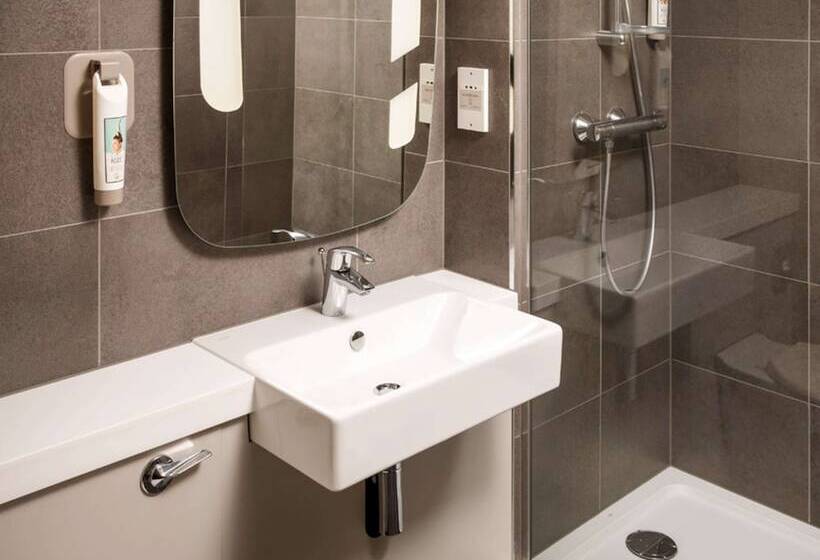 هتل Ibis Coventry South