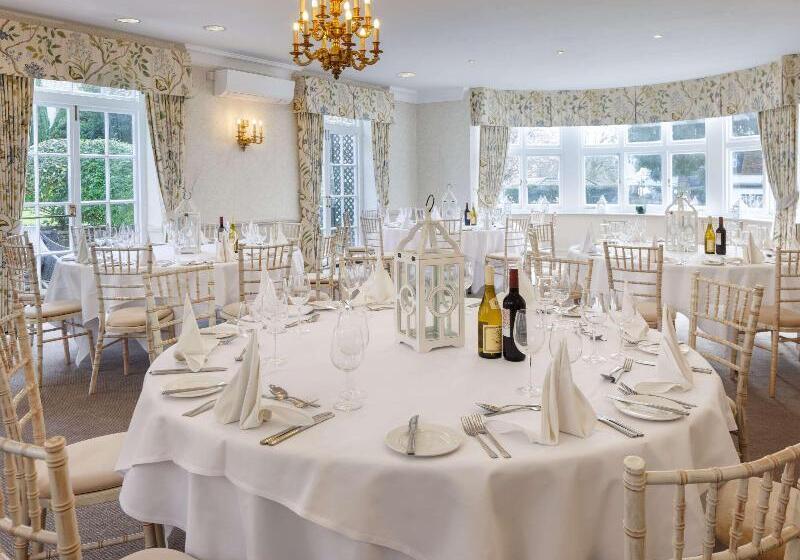 فندق Mercure Box Hill Burford Bridge