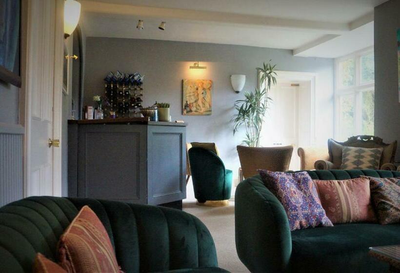 فندق Milebrook House