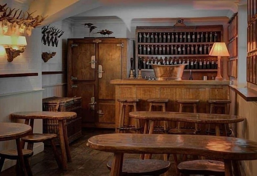 هتل The Rudloe Near Bath   Marco Pierre White