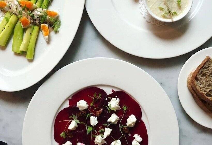هتل The Rudloe Near Bath   Marco Pierre White