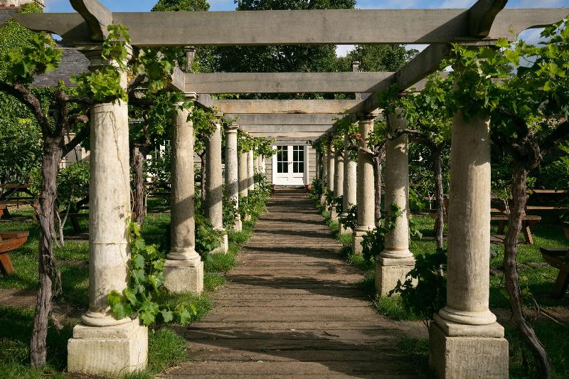 هتل The Rudloe Near Bath   Marco Pierre White