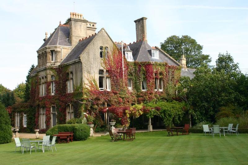 هتل The Rudloe Near Bath   Marco Pierre White