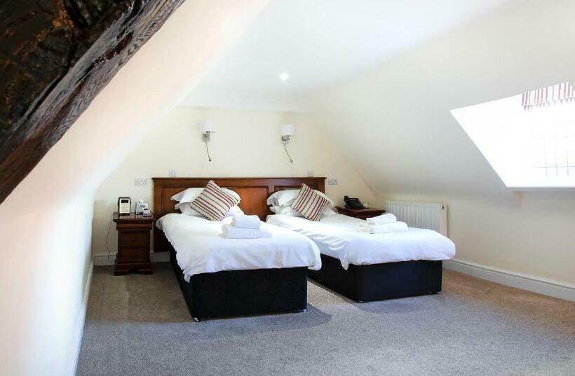 هتل The Bishops Table