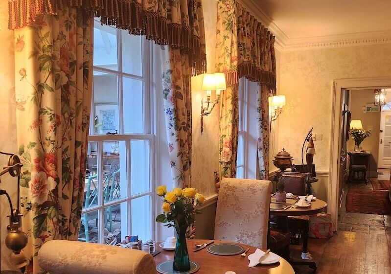 בית מלון כפרי The Casterbridge