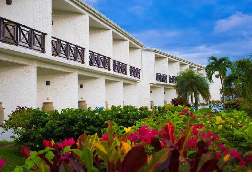 Coyaba Beach Resort