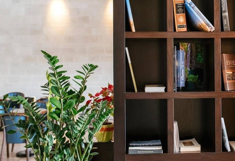 Alexander Beach Hotel & Spa