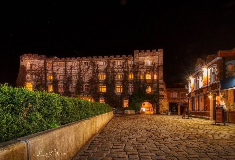 酒店 Castle