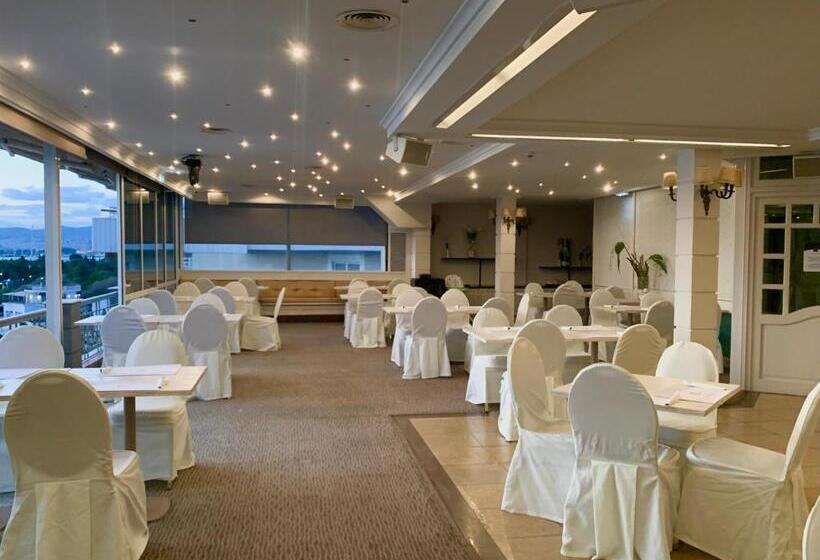 Coral Hotel Athens