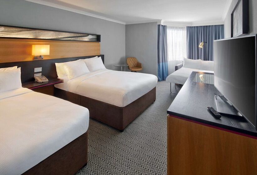 هتل Doubletree By Hilton Manchester Airport