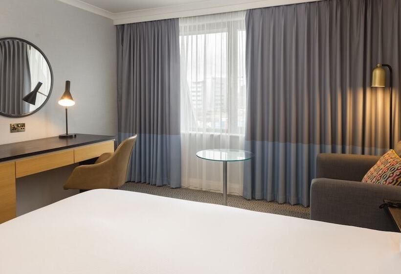 Hotel Doubletree By Hilton Manchester Airport