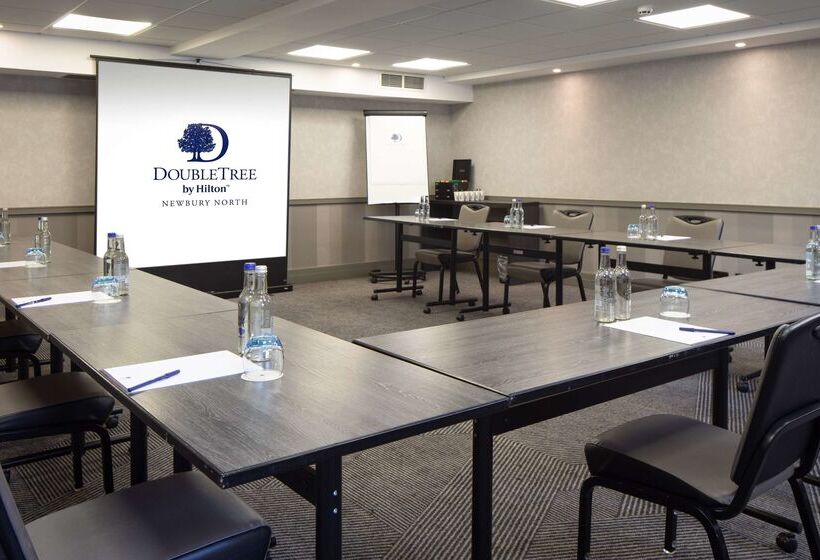 فندق Doubletree By Hilton  Newbury North