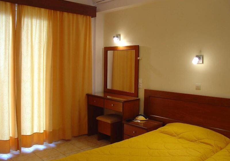 هتل Golden Sands