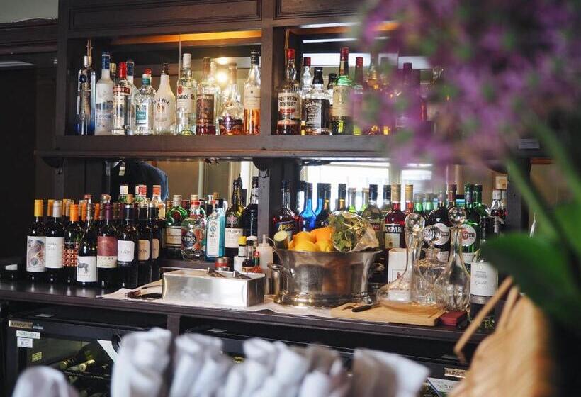 ホテル The Grosvenor Stockbridge