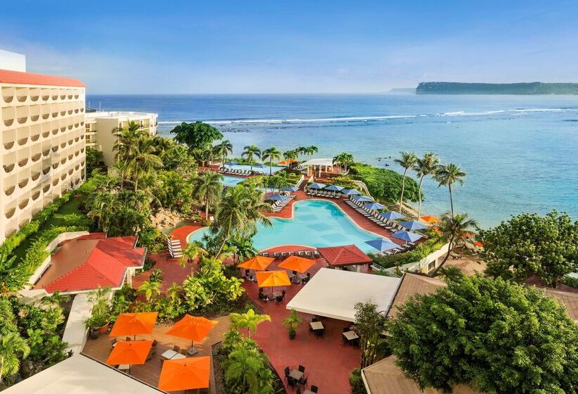 هتل Hilton Guam Resort And Spa