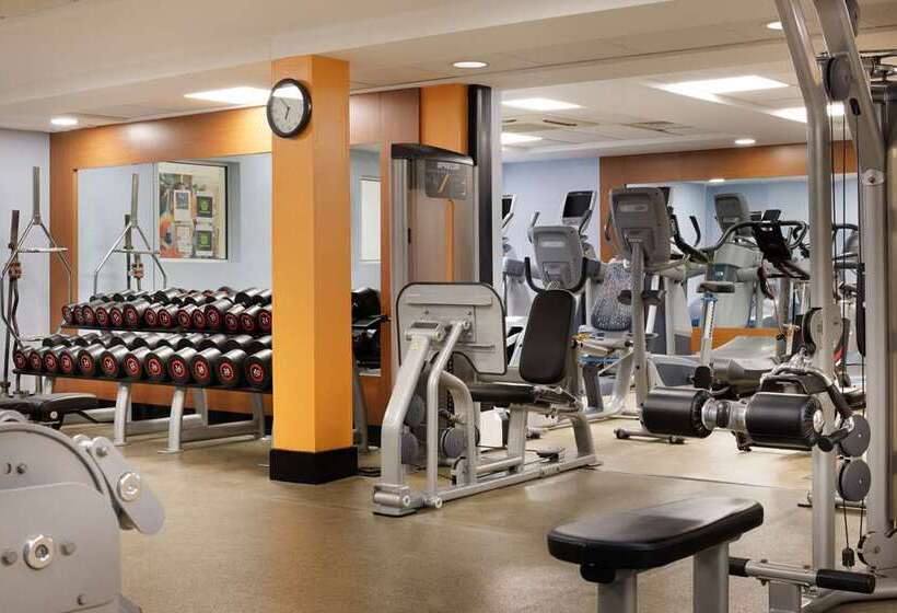 هتل Hilton Leicester