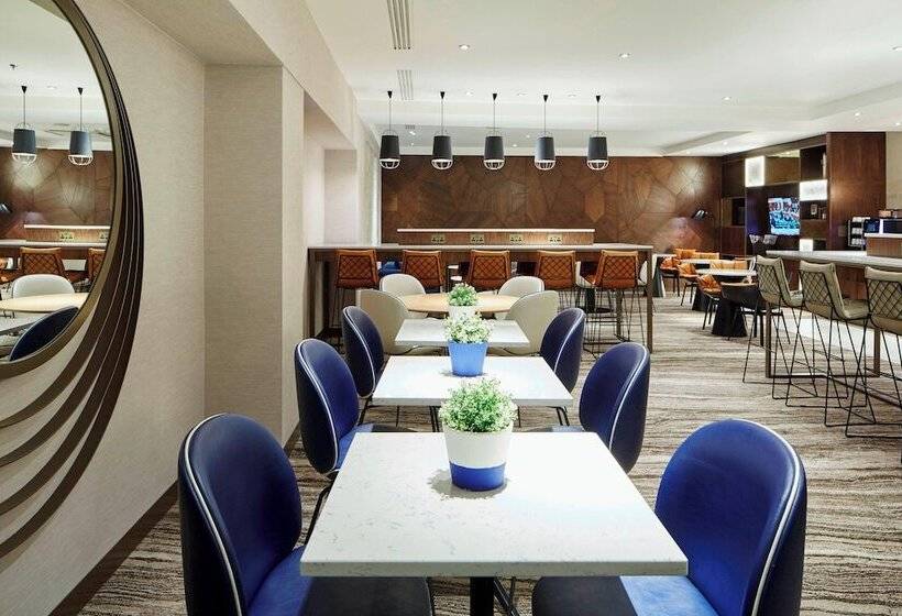 Hotel London Marriott  Regents Park