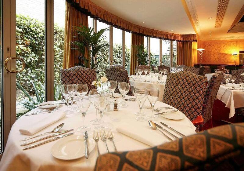 هتل Mercure York Fairfield Manor