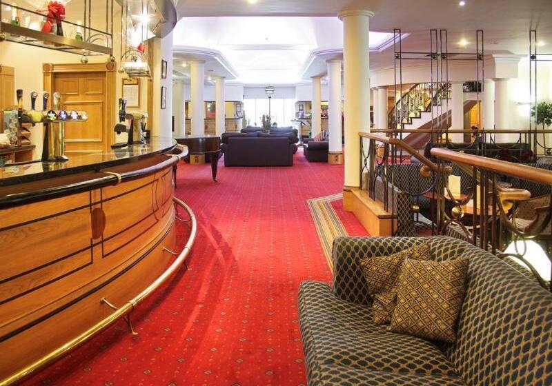 هتل Mercure York Fairfield Manor