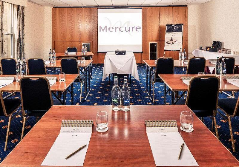 هتل Mercure York Fairfield Manor