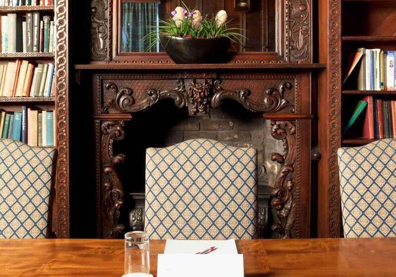 هتل Mercure York Fairfield Manor