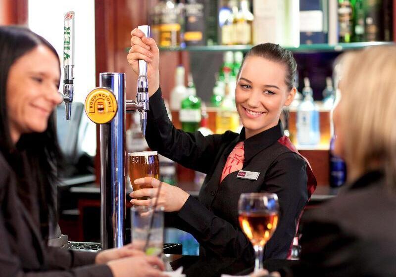 هتل Mercure York Fairfield Manor