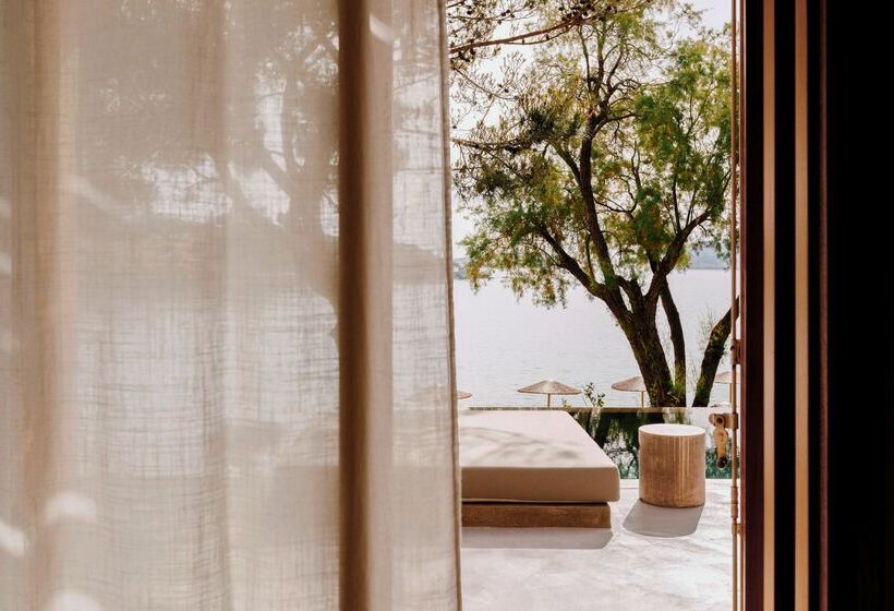 Minos Beach Art Hotel, A Member Of Design Hotels