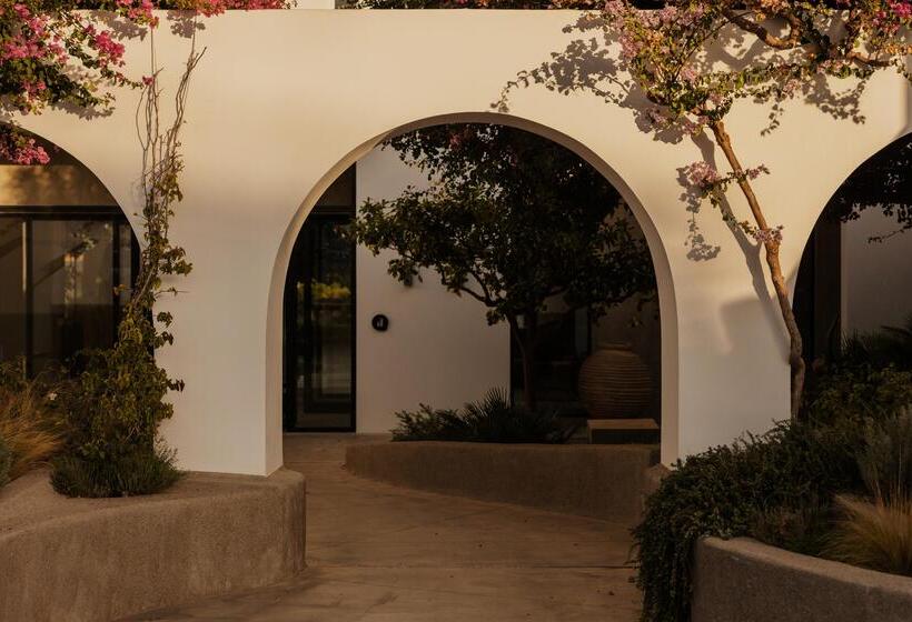 Minos Beach Art Hotel, A Member Of Design Hotels