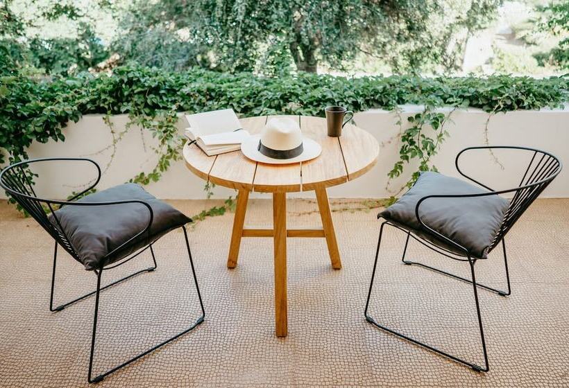Minos Beach Art Hotel, A Member Of Design Hotels