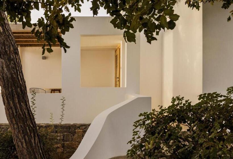 Minos Beach Art Hotel, A Member Of Design Hotels