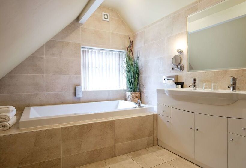 Moor Hall Hotel, Bw Premier Collection