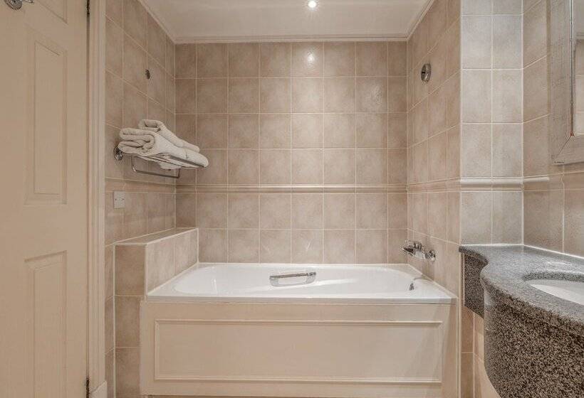 Отель Muthu Newton