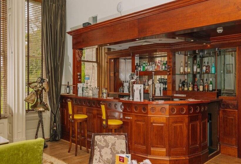 Отель Muthu Newton