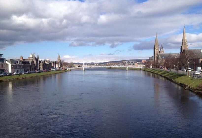 هتل Nethybridge