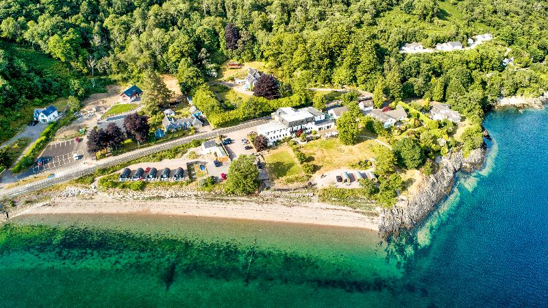 Onich Hotel & Lochside Beach Pods