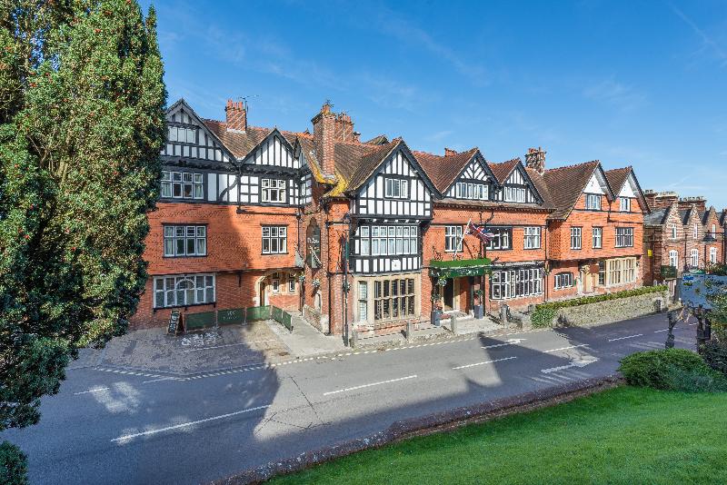 هتل The Crown Manor House